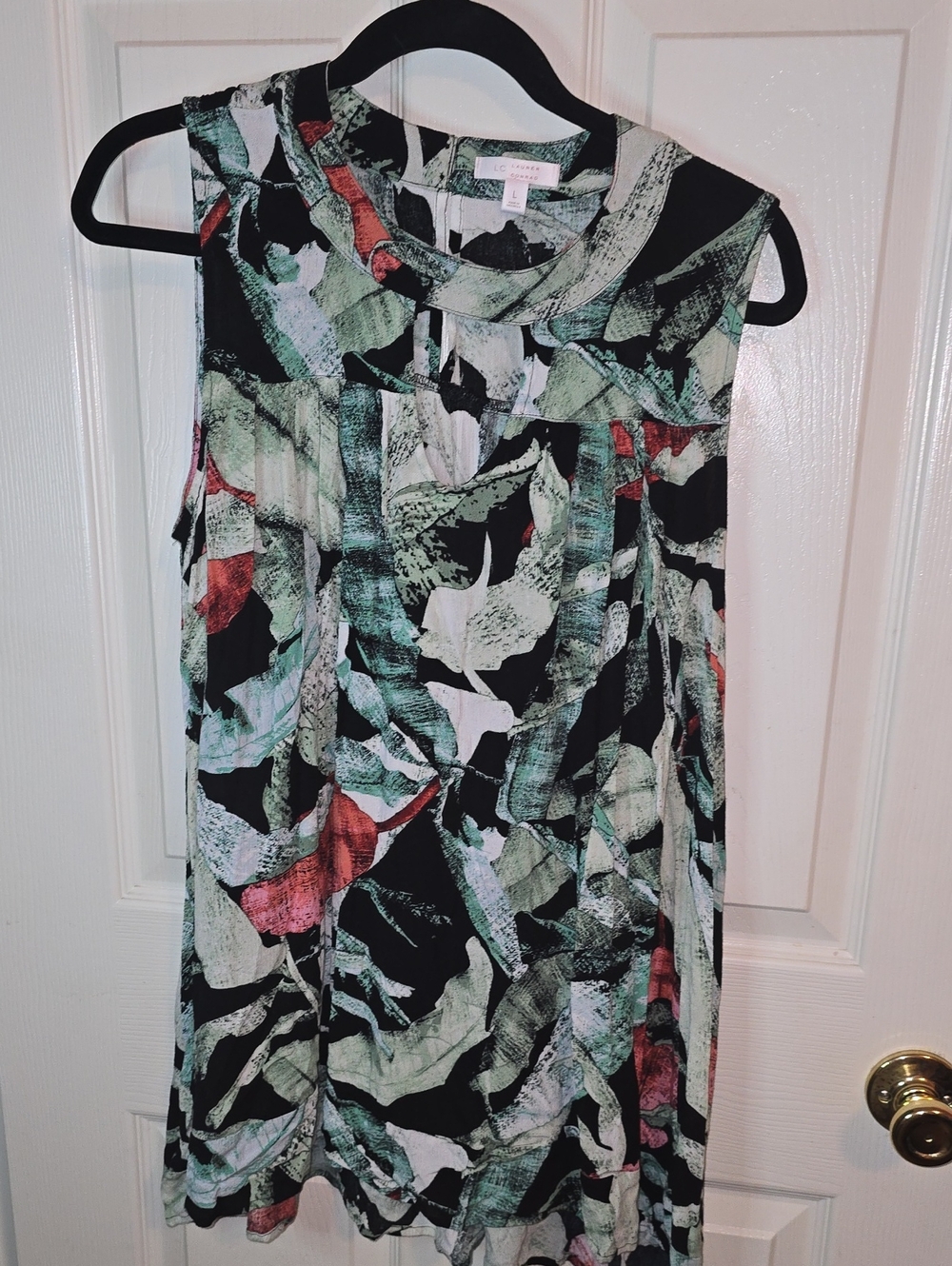 LC Lauren Conrad Black, Mint & Coral Abstract Print Sleeveless Camisole